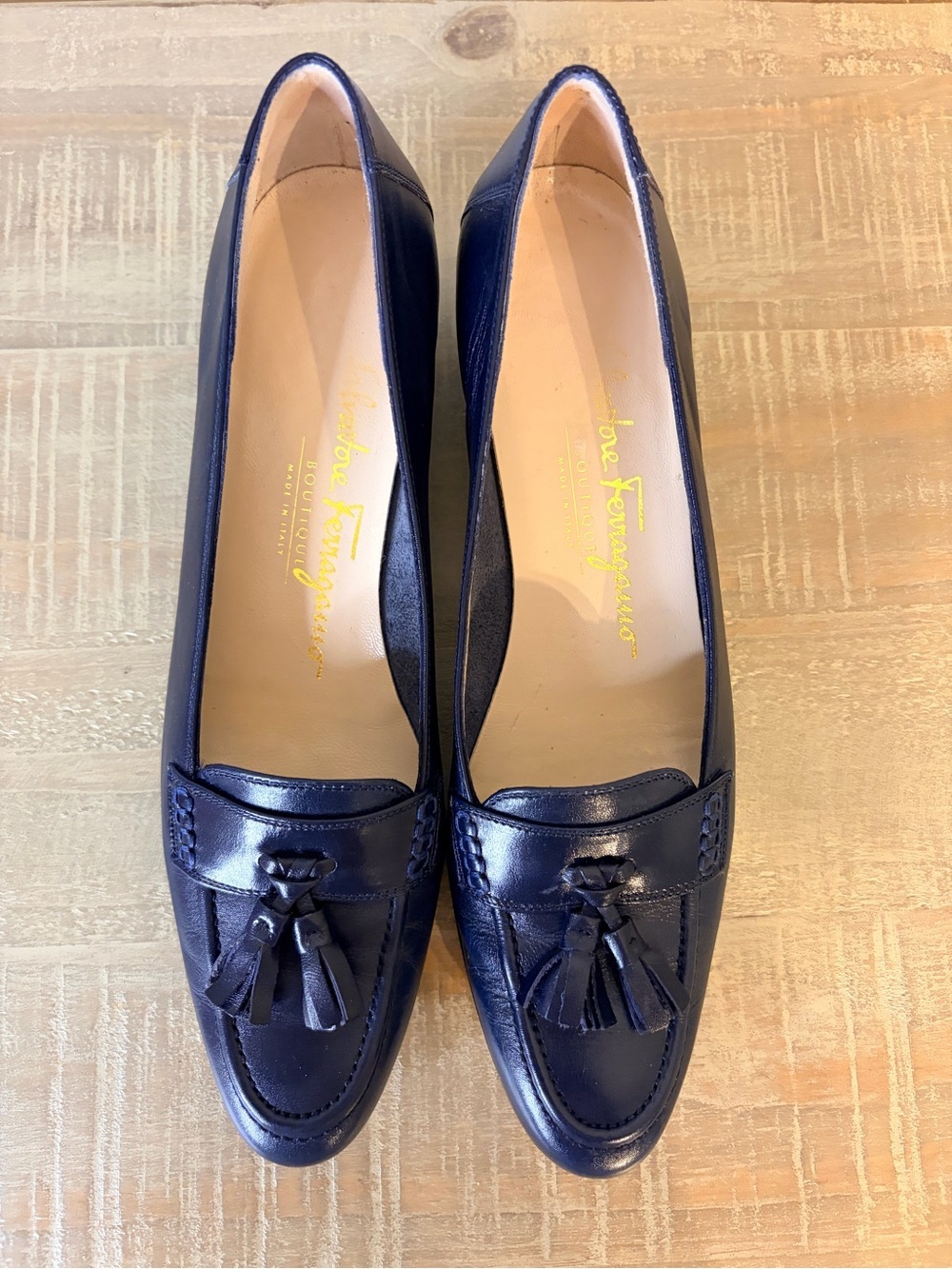Salvatore Ferragamo Women’s Vintage Navy Blue Leather Tassle Loafers, Size 6.5 - Picture 2 of 8